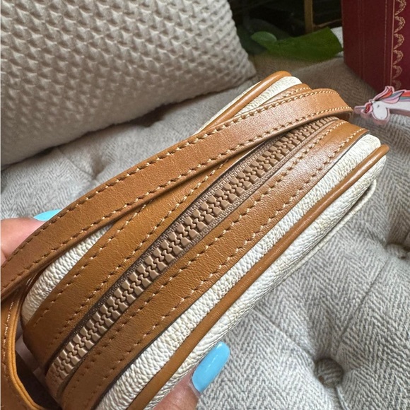 Celine Cream and Brown Crossbody Bag - Picture 7 of 16